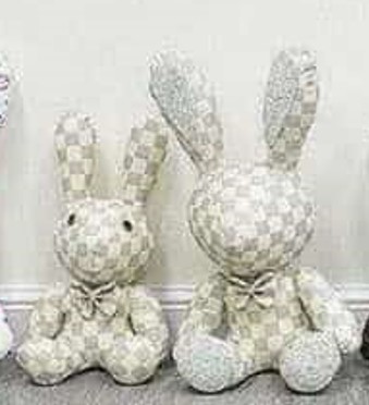 Игрушка интерьерная заяц Клетка большой со стразами белый