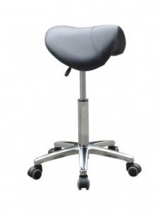 Стул-седло для мастера с пневматической регулировкой высоты.