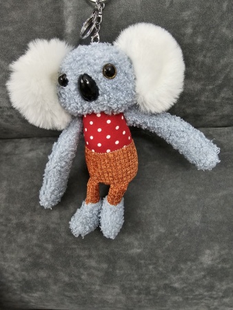 Брелок мягкая игрушка Коала синий/красная кофта