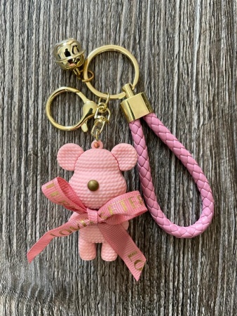 Y&M Брелок Медвежонок BearBrick розовый