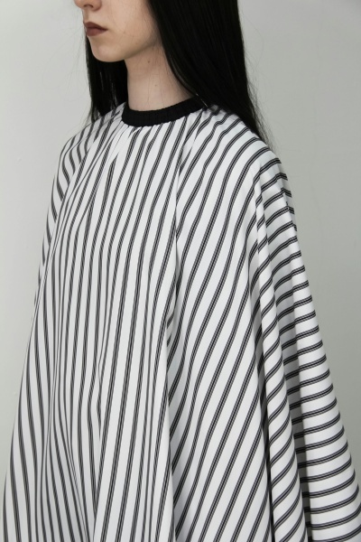 Пеньюар парикмахерский Классический на резинке с крючками белый с черными ребристыми полосками,140х160см