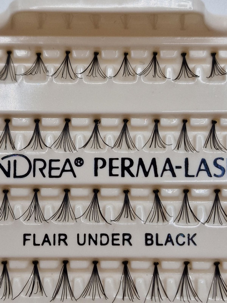 Andrea Пучки ресниц безузелковые супер-короткие (under) черные 