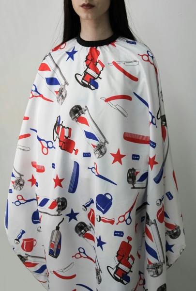 Пеньюар парикмахерский Инструменты на резинке с крючками разноцветные на белом фоне,140х160см