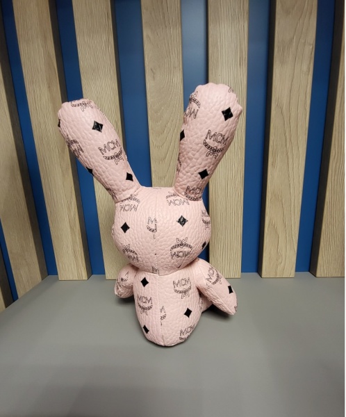 Игрушка интерьерная заяц MCM средний со стразами розовый