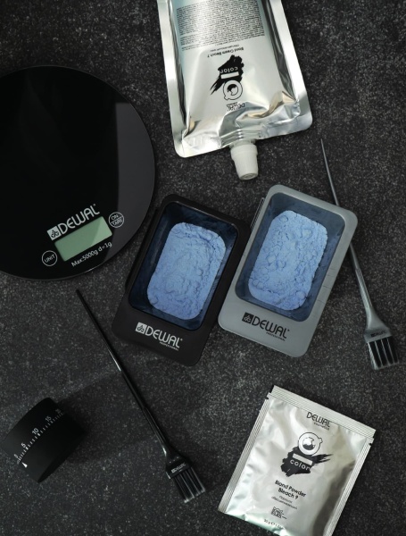 Dewal Cosmetics Порошок обесцвечивающий IQ Color Blond Powder Kingplex Bleach 9 30гр