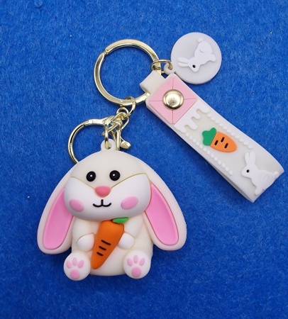 Брелок Заяц с морковкой, бежевый (Rabbit)