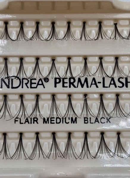 Andrea Пучки ресниц узелковые средние (medium) черные