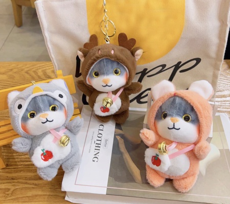 Брелок мягкая игрушка Кот в костюме зайца розовый
