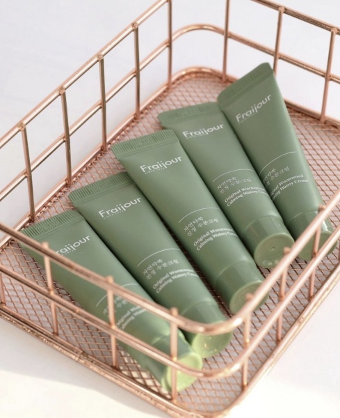 Fraijour Крем для лица Растительные экстракты Original Herb Wormwood Calming Watery Cream 10мл