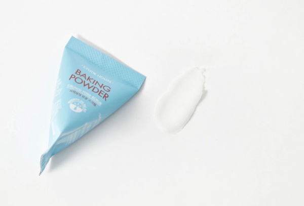 Скраб для лица пирамидки Baking Powder Etude House 24*7гр