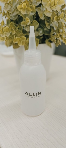 Сосуд с прямым носиком Ollin 80мл