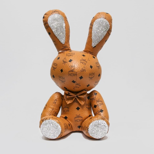 Игрушка интерьерная заяц MCM средний со стразами коричневый