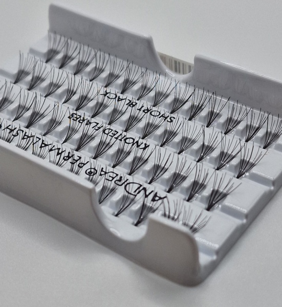 Andrea Пучки ресниц безузелковые короткие (short) черные