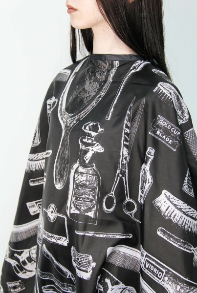 Пеньюар парикмахерский Инструменты на кнопке черный,140х160см