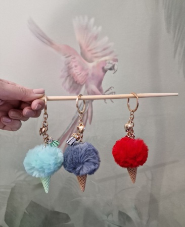 Брелок Мороженое красный