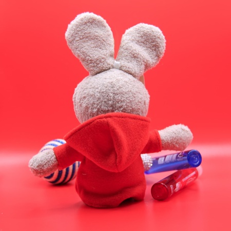 Брелок мягкая игрушка Заяц в кофте красный