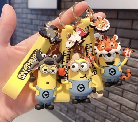 Брелок Миньон бык (Lucki)