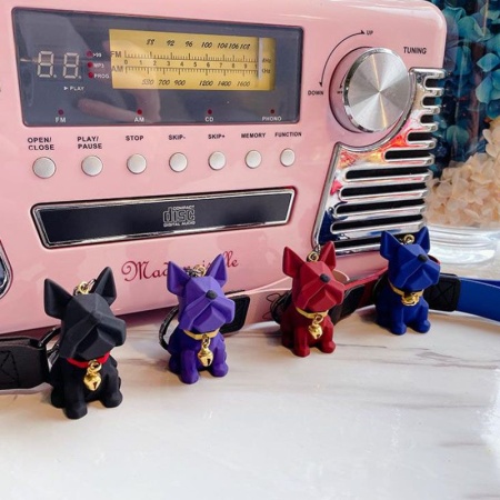 Брелок Бульдог французский в стиле панк красный (Boom!)